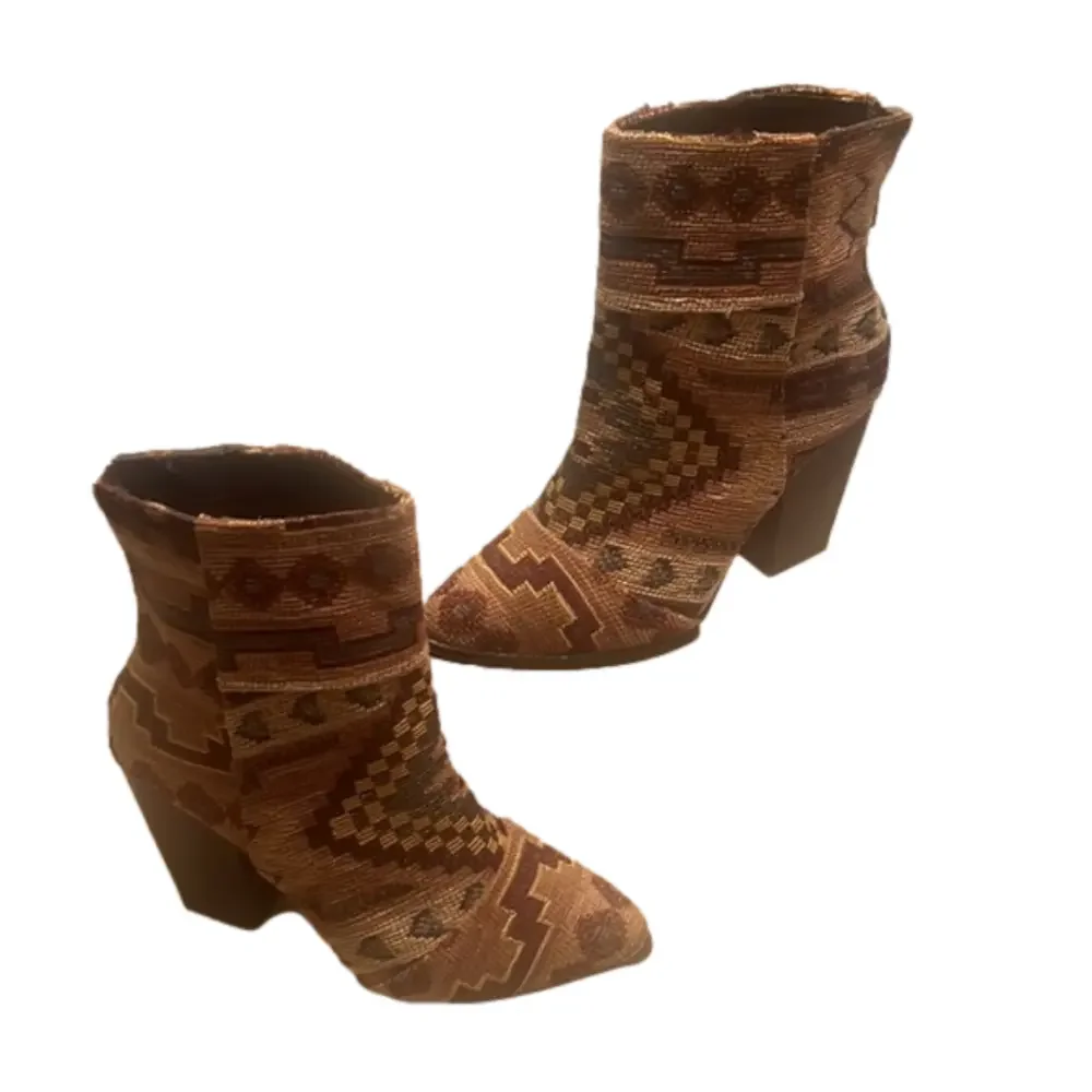 REVOLVE Kelsi Dagger Zidane Tapestry woven heeled Boots Aztec size 7.5 western